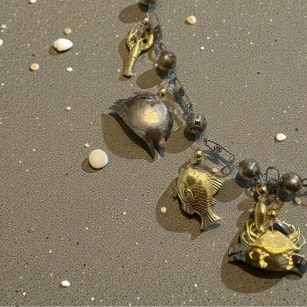 Vintage Silver & Gold Plated Ocean Nautical Crab Dolphin Lobster Charm Necklace - Picture 2 of 4